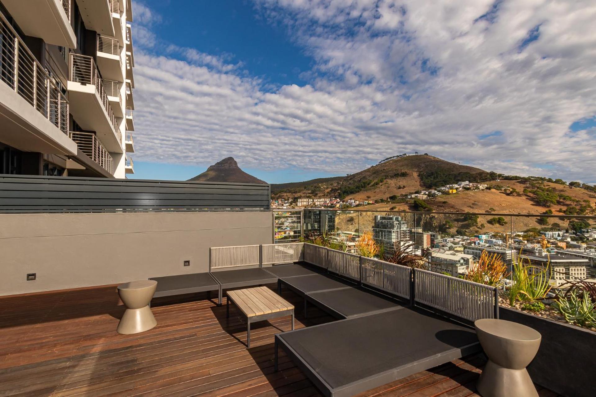 Beautiful Family With Amazing Views @ 16 On Bree Apartment Cape Town