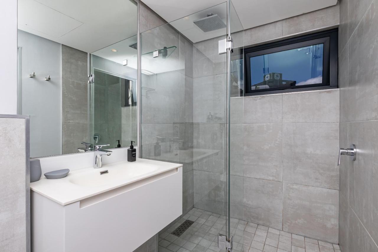 Apartment Beautiful Family With Amazing Views @ 16 On Bree *